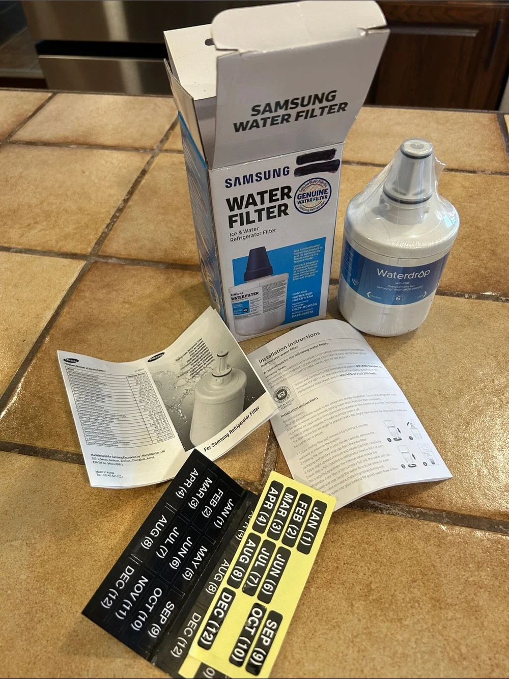 Samsung Water Filter - White with Blue Accents